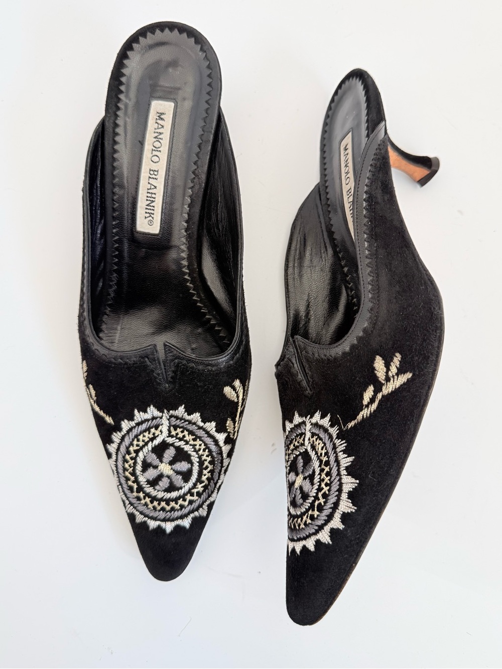 Vintage Manolo Blahnik Black Suede Embroidered Kitten Heel Mules 38